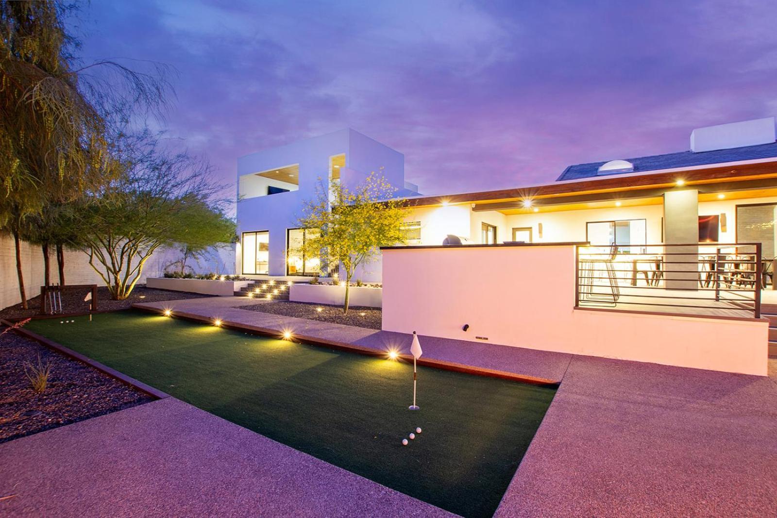 Luxury Micro-resort, Theater, Sauna, Heated Pool Rumah liburan *