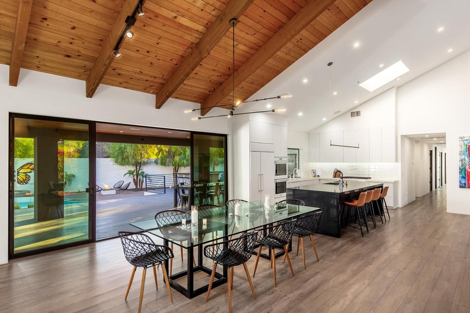Luxury Micro-resort, Theater, Sauna, Heated Pool Phoenix